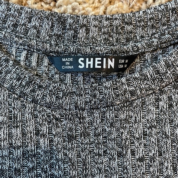 SHEIN Gray Cropped Baby Tee - Picture 2 of 4